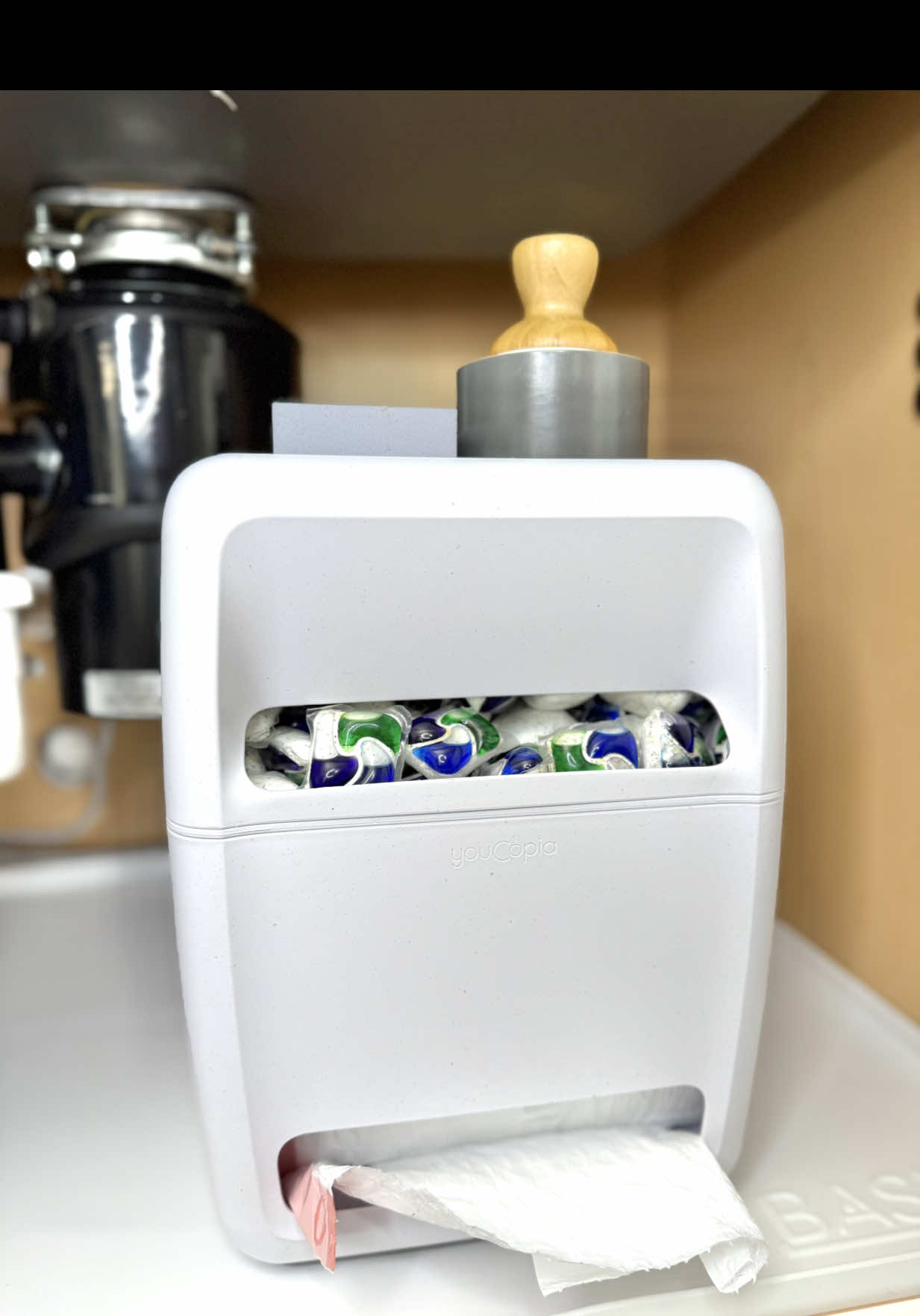 🔗In Bio! Under The Sink Organizer to save you space 🙌🏻🤍 #amazonhome #amazonorganization #organizedhome #organizedkitchen #underthesinkorganization 