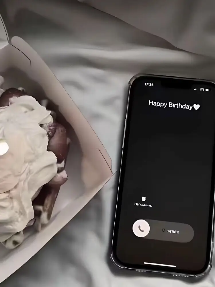 +1 tuổi mới tự chúc bản thân phải luôn luôn vv và thật hạnh phúc . 