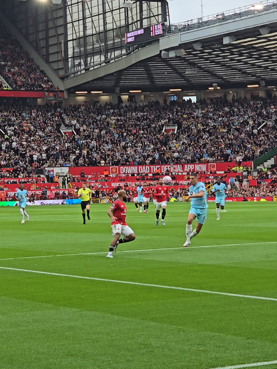 Mbeumo's first touch after this Bruno pass 🔥 #mufc #manchesterunited #mbeumo #brunofernandes @loudar_official 
