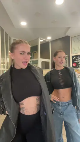 Bro got a new Sick Track @winsonngoh 👯‍♂️ #fyp #techno #fürdich @J A S I😈 