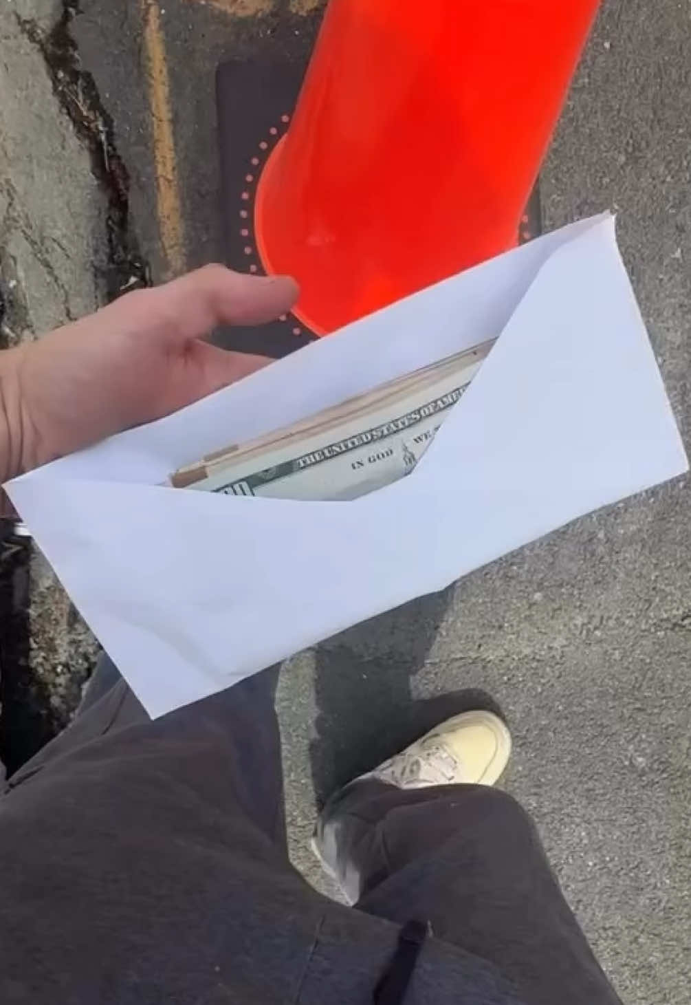 There's an envelope full of cash with your name. First one to get here gets it! 💸💰🏃‍♂️💨 ##boston##massachusetts##bostonma##fyp##viral