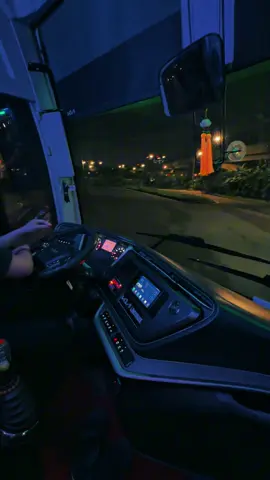 Bến xe hiện đại nhất Việt Nam 🇻🇳 gì mà gác tài mắc mệt 🫣 #xuhuong #xekhachvietnam🇻🇳 #nghetaixe #kiagranbird #xekhachphuongtrang 