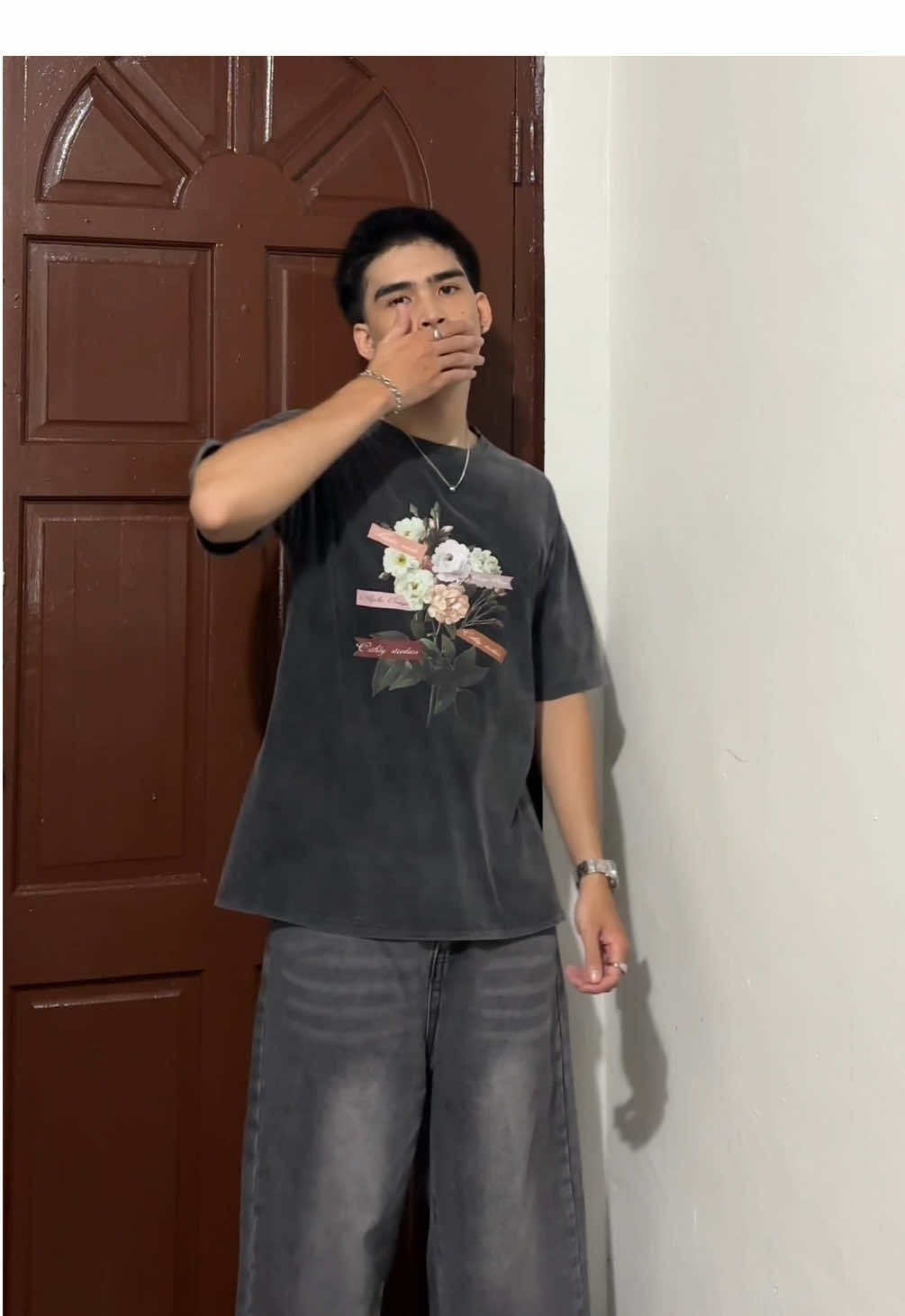 Add these gray wide-leg pants to your wardrobe and level up your everyday fits.👌🏻 @Lim's fashion  #fyp #baggyjeans #jeans #pants #outfit 