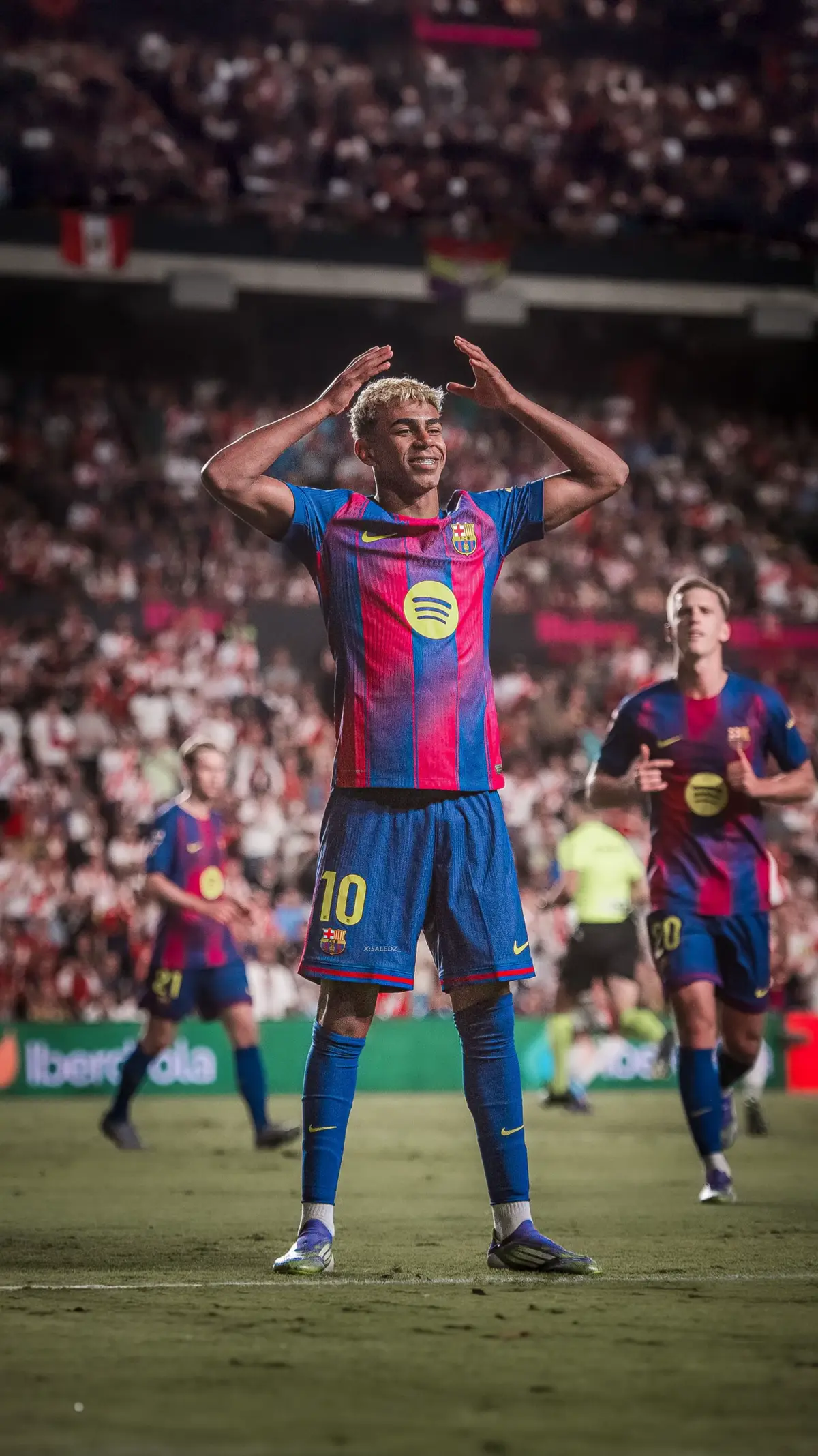 #wallpapers #lamineyamal #barcelona #wallpapers4k #fyp 