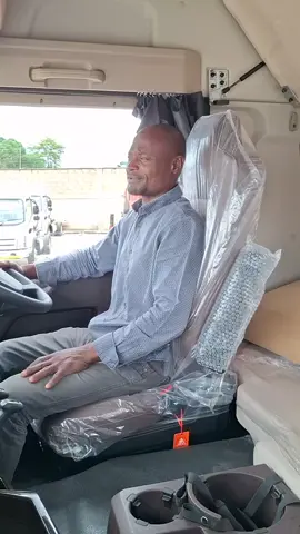 FAW JH6 460hp. Si ata wewe unaona the Automatic Munyama. #faw #trucks #fawtrucks #jh6 #longhaul 