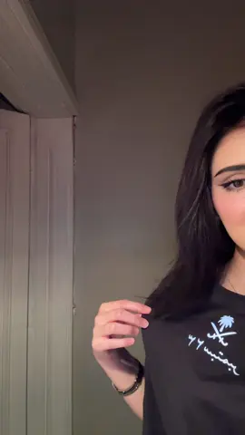 متحمسين لليوم الوطني ؟😩🇸🇦🇸🇦 التيشيرت خيال اخذته من هنا @كاي 