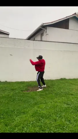 ☠️ . . . . . . . . . . . . . . . #boxingtraining #boxeo #boxeomundial #reflexball #benjalao 