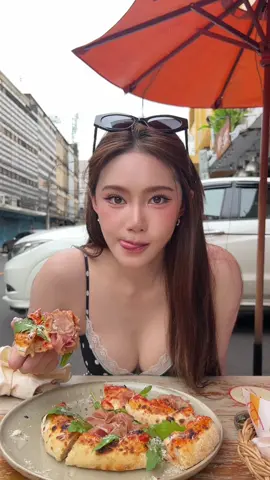 Me + 🍕 =🤩🥰🥳 #fyp 