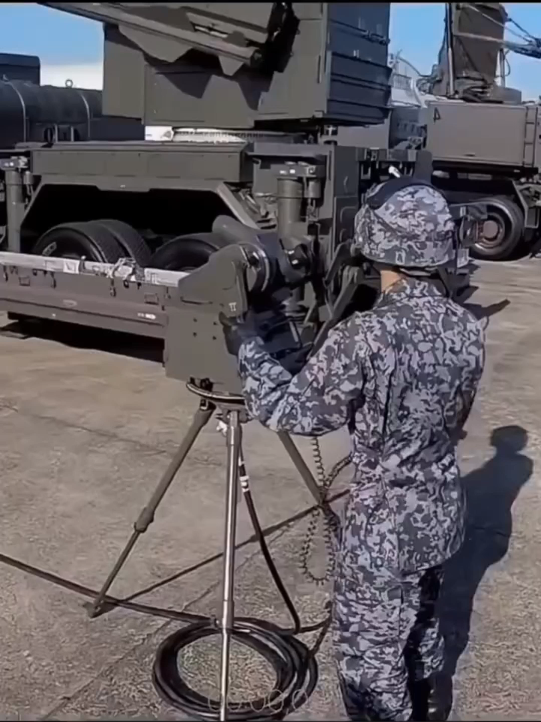 “Nhỏ gọn nhưng cực kỳ lợi hại 🚀 Đây là Type 81 – hệ thống tên lửa phòng không tầm ngắn, lá chắn thép bảo vệ bầu trời Nhật Bản #MilitaryTech #QuânSự #CôngNghệQuânSự #KhoaHọcQuânSự #phongkhongkhongquan