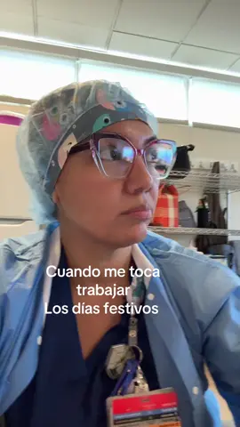 A veces me pongo medio pensativa cuando como. Y como dice mi mamá “a pero quería norte!” #vidadeenfermera #trabajandosiempre #latinaenusa #laborday2025 #hospitallife 