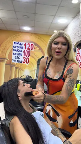 Anam ben ne bilim sakal traşı için berbere de geldim yaaa🥹