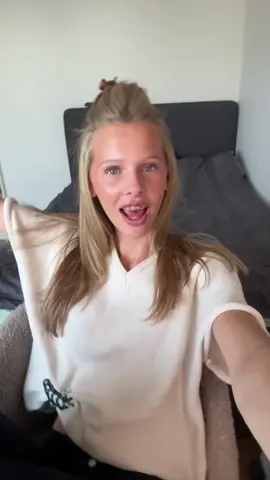 Försökte få lite volym i håret😅😅😅😅