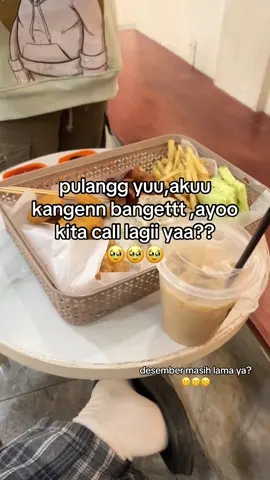 cepett pulang ya cantik🥹@🧏🏻‍♀️ #foryoupage #fyp #katakata #anaksantri 