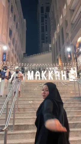 Allah said : terimalah hadiah dariKu, barakallah fii umrik #makkah #kadoallah #happybirthday 