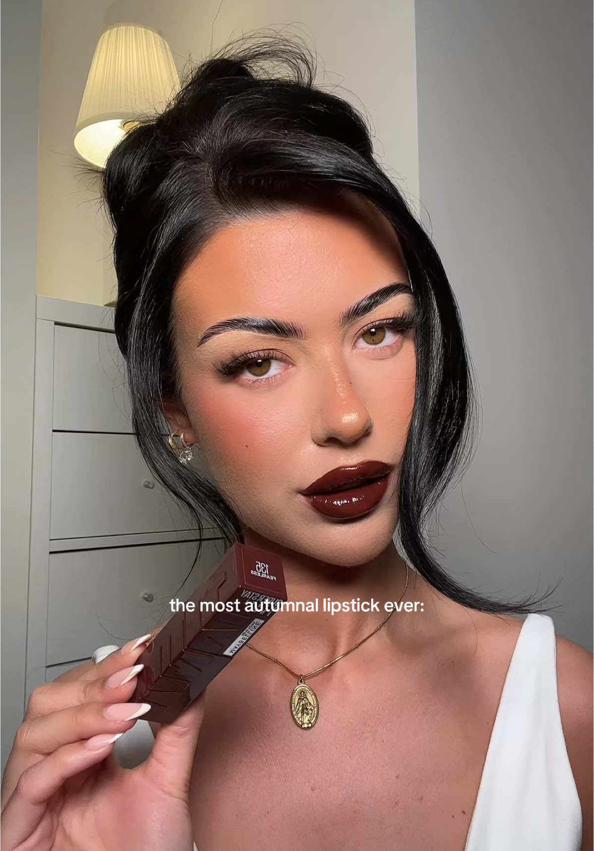 Such a beautiful shade for autumn🤎🍁 @MaybellineUK superstay vinyl ink in the shade ‘135 Fearless’🍂 #lipstick #lipcombo #lipsticktutorial #autumnvibes 