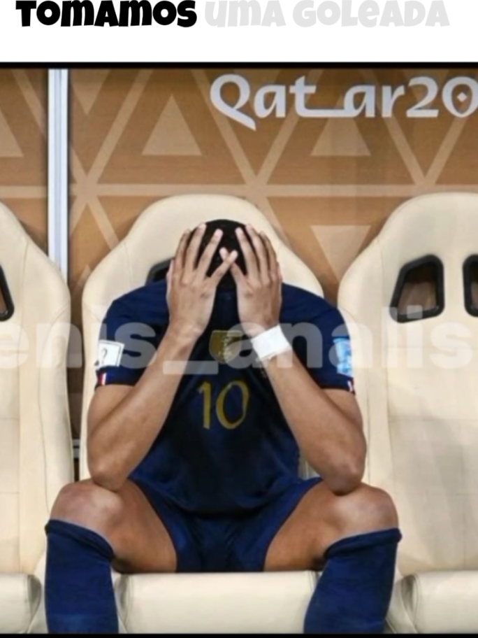 tima do cara toma um gol: num tem jeito temo que invadir #meme #dublagem #futebol #time 