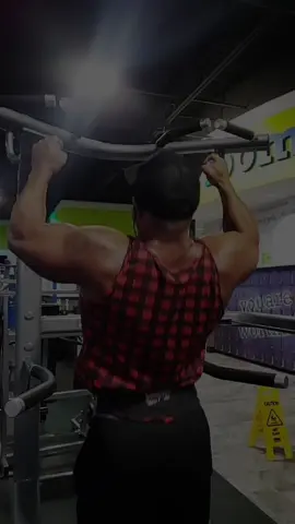 Unleash Your Inner Athlete: Gym Tips & Motivation💪🔥 try to eat a protein and carbohydrate and fat meal about an hour and a 1/2. Before you train load up with fluids, you pretty much do the same thing after your workout, minus the fats #gymmotivation, #fitnessjourney, #workouttips, #gymhumor, #GymTok      Remember, consistency is key. You got this!