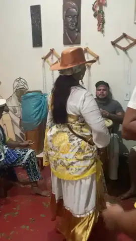 Será que eu mando pra mamãe? 🤣🤣🤣 #deus #FéNaUmbanda #UmbandaSagrada #Axé #GiraDeUmbanda 