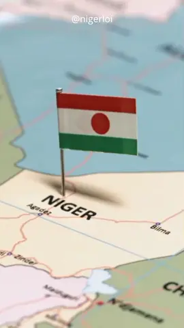 Au #niger La #mairie se gave sur nos dos… pendant que nos #routes sont pleines de trous . . . la solution ??