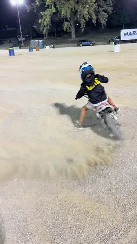 The promoter wasn’t stoked I was horsing around after the races on Saturday night. Sorry Dad 😆 That’s a wrap on Springfield 🫡 #CruiseTexter #FlatTrack