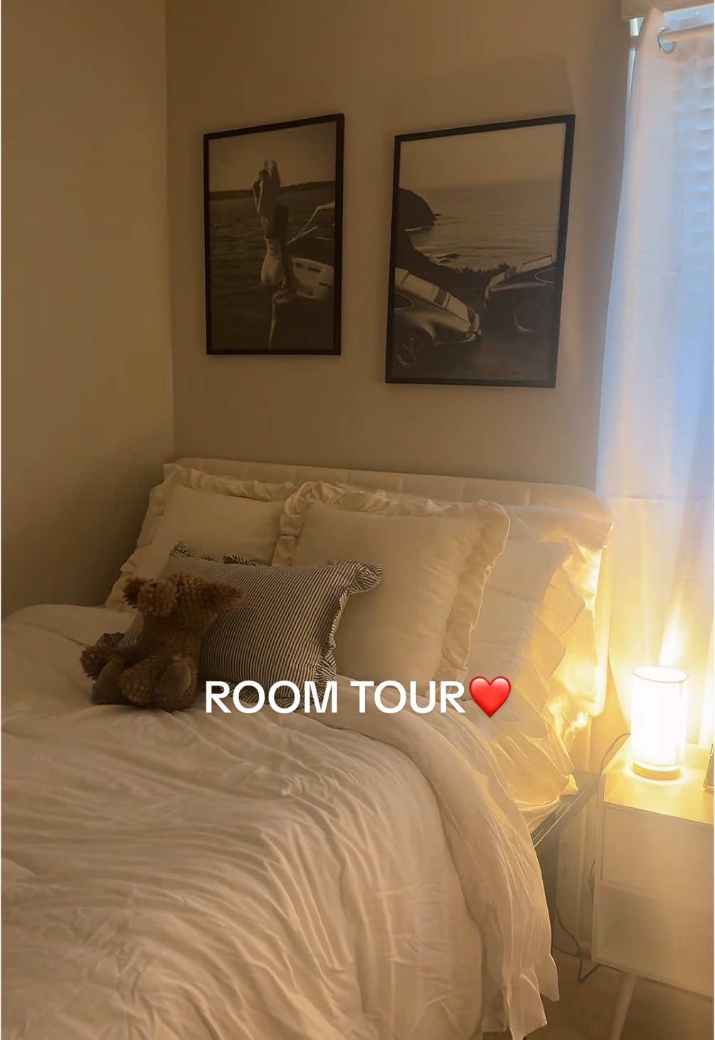 I have all the items I got from Amazon linked in my linktree if you’re interested❤️ #RoomTour #roominspo #college #amazonfinds 