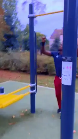 #streetworkout @Street_Workout_Mâcon @Sam_streetworkout🇲🇱🦅 @BLACK_BUFFALO.24🇨🇮🇨🇵 