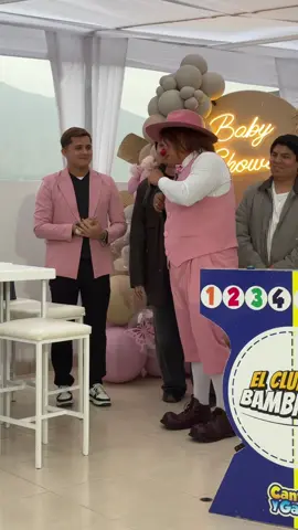 Me copiaron el outfits en un baby shower 😂 #payasosvirales #2025 #babyshowerideas #peru🇵🇪 #quesehagaviral 