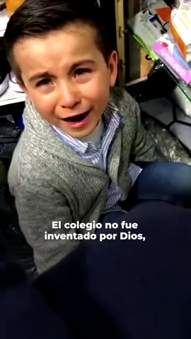 Pruebas de que el sistema educativo actualmente ya es obsoleto.  Buscar nuevas alternativas y nuevas formas de que los niños puedan explotar sus capacidades y habilidades es imprescindible.  El sistema fue creado para llevar al límite a la especie humana.  Por eso solo pocas personas logran ser exitosos.  Cuando un sector de la población se compromete en cuidar y hacer que cada miembro logré sus objetivos, estos se convierten en seres humanos potencialmente peligrosos para terminar con sus fines mediáticos, de manipulación. El trabajo en equipo radica en aceptar cada uno de nosotros que somos piezas fundamentales y sobre todo el autoconocimiento como un arma sumamente poderosa para lograr el éxito personal, social y mucho más. . . . . . . . . #terapiainfantil  #psicologica #escuela #niños #maestra 