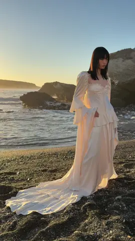 For your “I do” 🦢 The Zelia Maxi Dress 