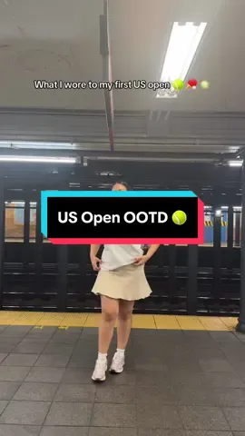 Outfit del día para ir al US Open en NYC  Top @Kotn  Skirt @ASTR THE LABEL  Socks @Amazon Fashion  Shoes @New Balance  Purse @Coach  Sunnies @CHIMI  #USOpen #usopenoutfit #size12fashion #midsizefashion 