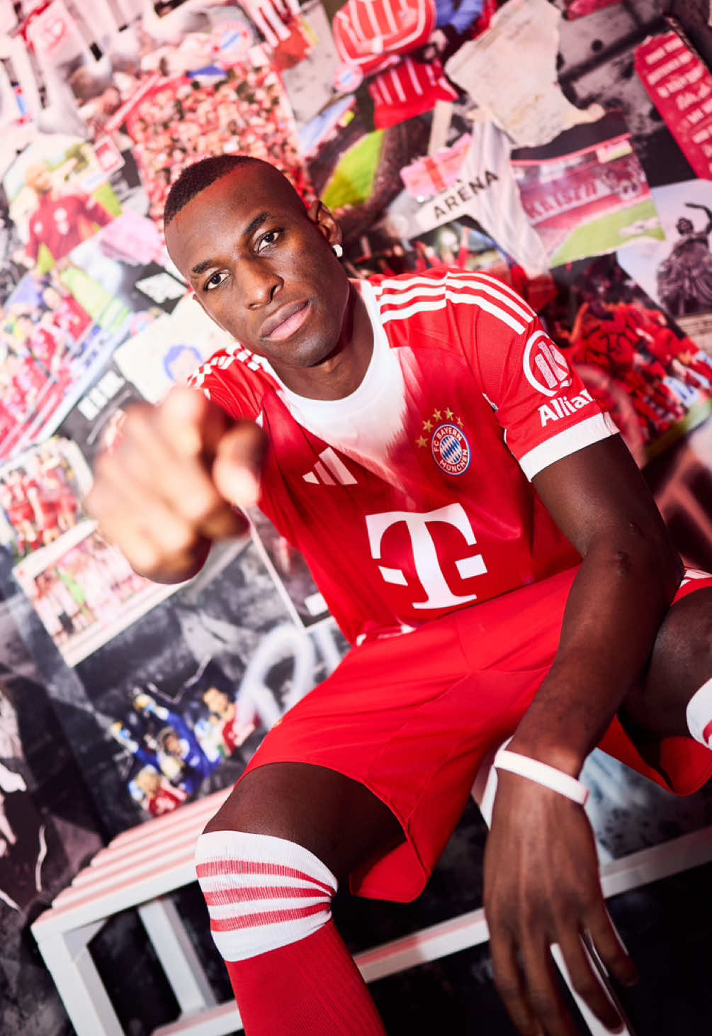 🔴 𝗡𝗝𝟭𝟭 🇸🇳 Welcome to #FCBayern, Nicolas Jackson! 👋#ServusNico #Edit 