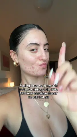 Sometimes you just need that little reminder that it ain’t that serious and to heal with love 🥰💗 #realskintexture #acneskincare #skincare #skinpositivity #confidencetips 