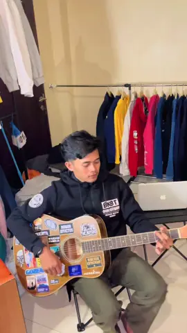 Krispatih - tapi bukan aku #cover #lagu #krispatih #tapibukanaku #viral 