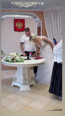 #weddingcake #bridedress #Weddingideas #weddingday 