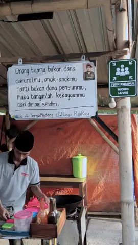 Lokasi: Nasi Goreng RAJARASA Etan Prapatan Ngumpul, Balong, Ponorogo. #quotes #jowostory #storyjowo #fyp #masukberanda #nasigorengrajarasa #ponorgo24jam #fyppppppppppppppppppppppp #jowopride #rombongannyeni #sampitak 