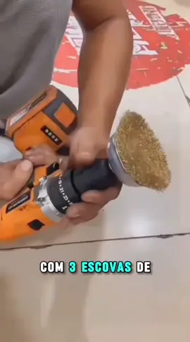 “Apresentamos o Kit com 3 Escovas de Aço Carbono para furadeira! Perfeito para remover ferrugem, tintas, rebarbas e sujeiras difíceis. Com escova circular, tipo copo e pincel, você alcança superfícies planas, áreas maiores e até cantos de difícil acesso. Durabilidade, eficiência e versatilidade para oficinas, serralherias, funilarias e até reparos domésticos. Garanta já o seu!” #tiktokshop #tiktok #shop #shopee 