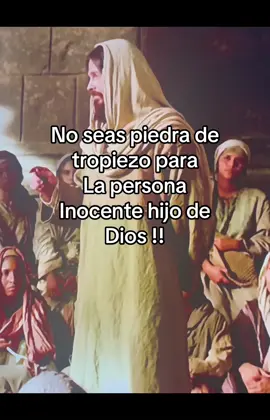 #videosdefe🕊️  #Si alguien hace que uno de estos pequeños seguidores míos deje de confiar en mí, merece que le aten al cuello una piedra enorme y lo tiren al fondo del mar. MATEO 18:6 #versiculosbiblicos🙏❤️ 