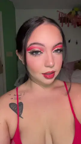 more like red #makeuptransition #redeyeshadowlook #cutcrease #fyp 