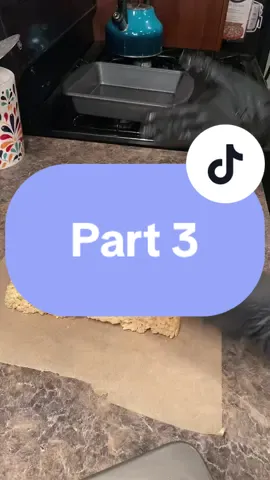 Part 3 of 3, told You I wouldn’t make you wait! Let me know if you want me to show how to make specific Krispies! Next is the caramel apples #waltdisneyworld #confectionery #mainstreetusa #castmember #disney 