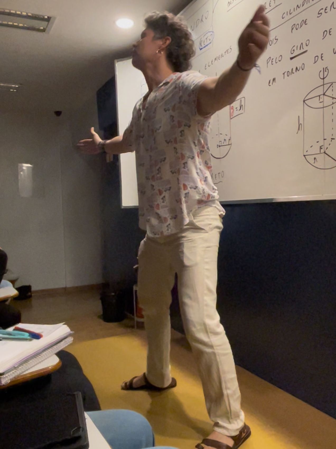 Demonstração de uma planificação de cilindro, pelo professor zezeu@Zezeu 100 % algodão 🤣 #matematica 