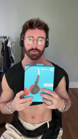 put your headphones on 🎶 @JLab #headphones #jlab #nostalgia 