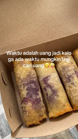 Kita ready setiap hari untuk Lumpia Ubi Ungu lumer, yang mau order silahkan DM🥰🤪 #promomakangajian #kulinermakassar #fypage #ubiungulumer #lumpiaubiungucoklat #lumpuaubiunggukeju #cemilanviral 