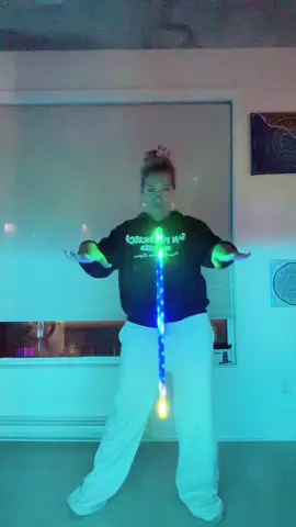 Leviwand 🥰🌈 #flowarts #flowart #flowtoys #leviwand #levitation #wand 