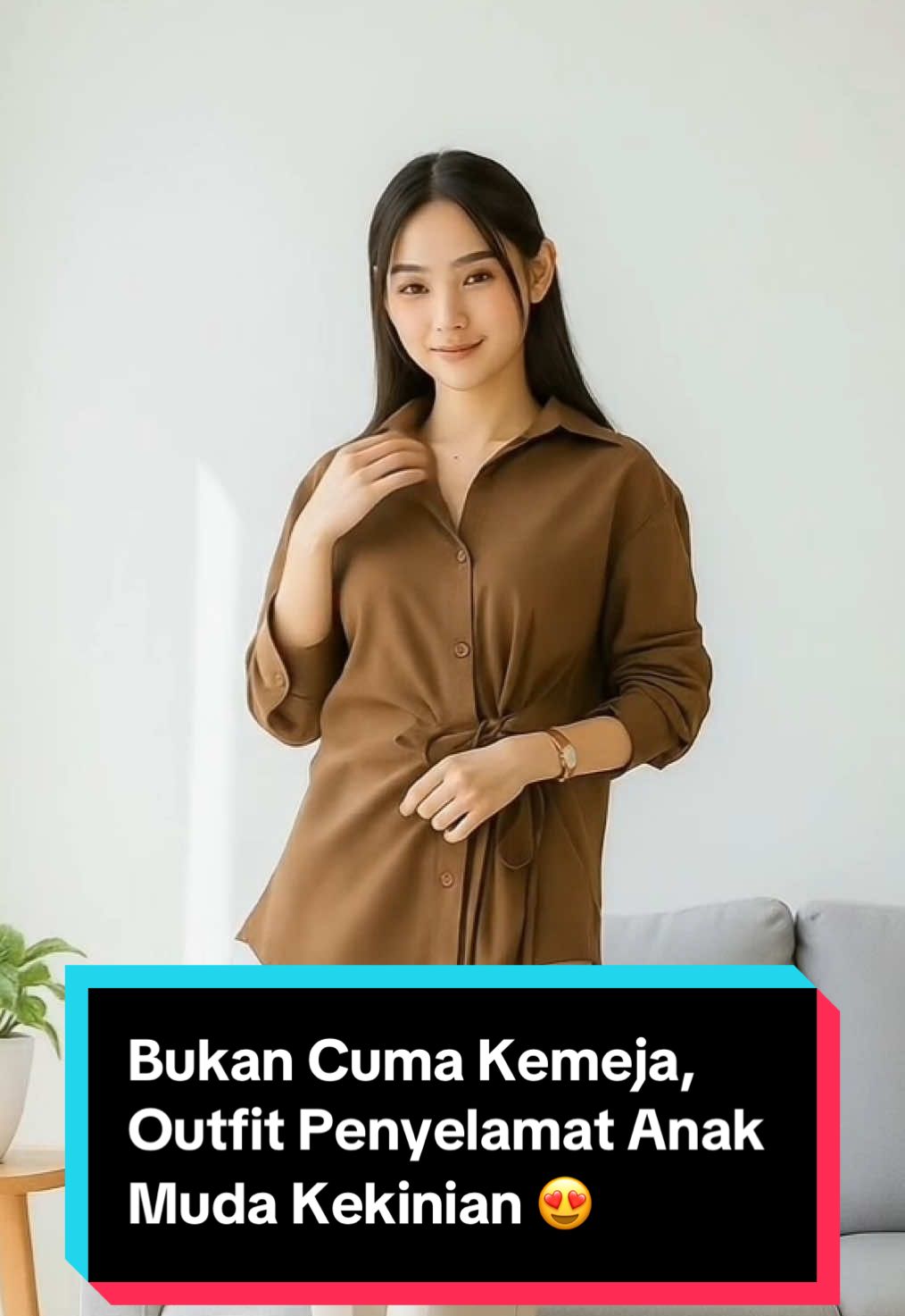 Siapa bilang basic itu membosankan? 🤔 MSMO Karis Asymmetrical Shirt hadir dengan potongan unik & casual yang bikin look kamu makin beda! Cocok buat hangout, kuliah, sampai OOTD kece ✨ Udah saatnya upgrade gaya simple kamu jadi lebih classy 💃 👉 Jangan lupa klik keranjang kuning sebelum kehabisan! #OOTDAnakMuda #KemejaKekinian #BlouseSimpleChic #OOTDInspo #KemejaWanita    