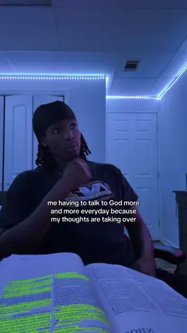 He always there when you need someone to talk to #christiantiktok #foryoupage #jesuslovesyou #godisgood #splashykerv 