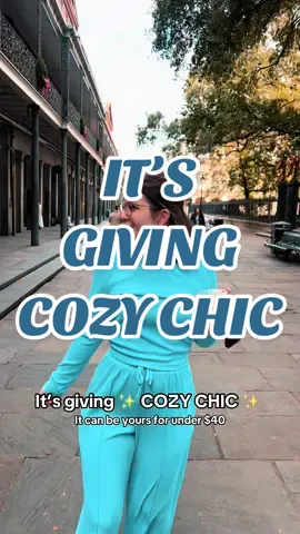 I’m all about a two piece comfy set and this one is my FAV. Under $30 and comes in many different colors added to my TikTok Shop! 🩵 #September #TravelFashion #TiktokShop #CozyChic #FashionTok 