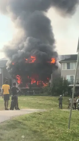 Waheguru mher kro🙏🏻🙏🏻Taralake calgary🇨🇦🇨🇦🇨🇦fire😢