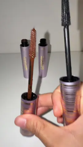 Anyone down for the blue mascara combo??? #Tartecosmetics #tartemascara #brownmascara #tartebundles #tartedeals 