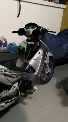 ตอนนี้จอดเน่าไปก่อนนะ#โอ๊คธนิท🥷 #125บังลม #สี่วาล์วไทยแลน🇹🇭 