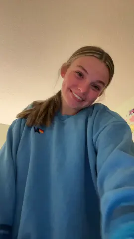 no way I’m going to be a freshman that’s insane #highschool #freshman #fyp 